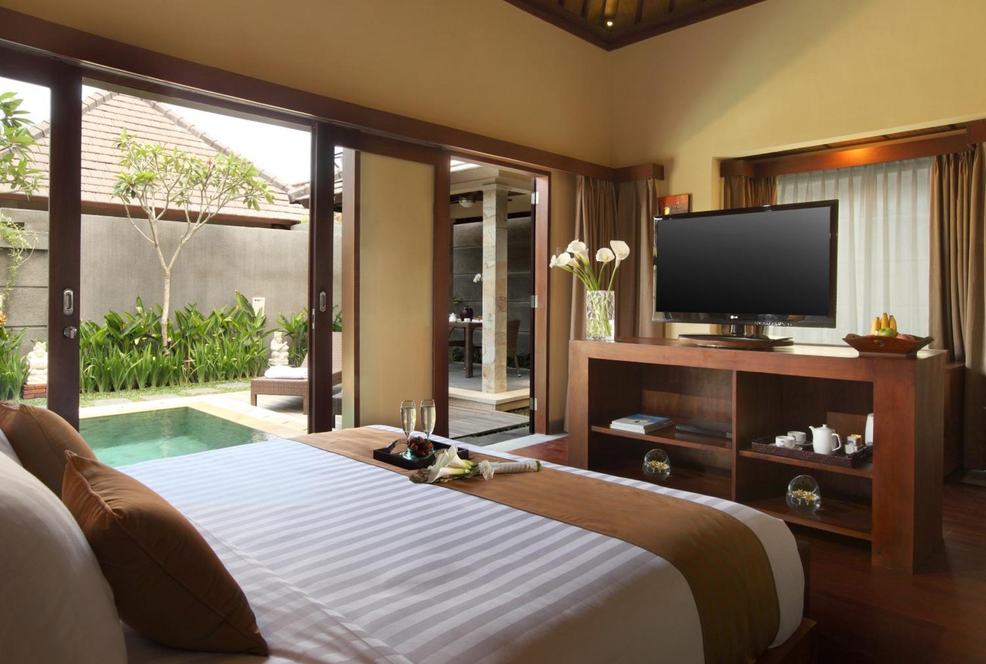 Honeymoon Suite Villa with Honeymoon Decoration